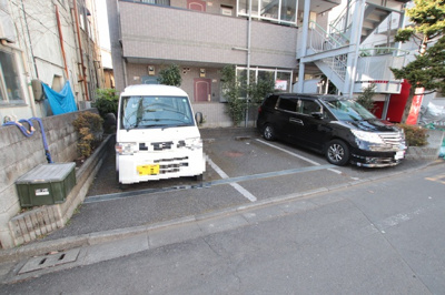 敷地内駐車場です♪