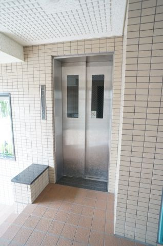 プレミールソシアのその他共用部分|エレベーター付きのマンションです
