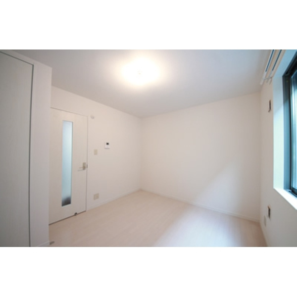 フォレストツインハウスⅡ A棟の寝室|洋室6.1帖のお部屋です♪