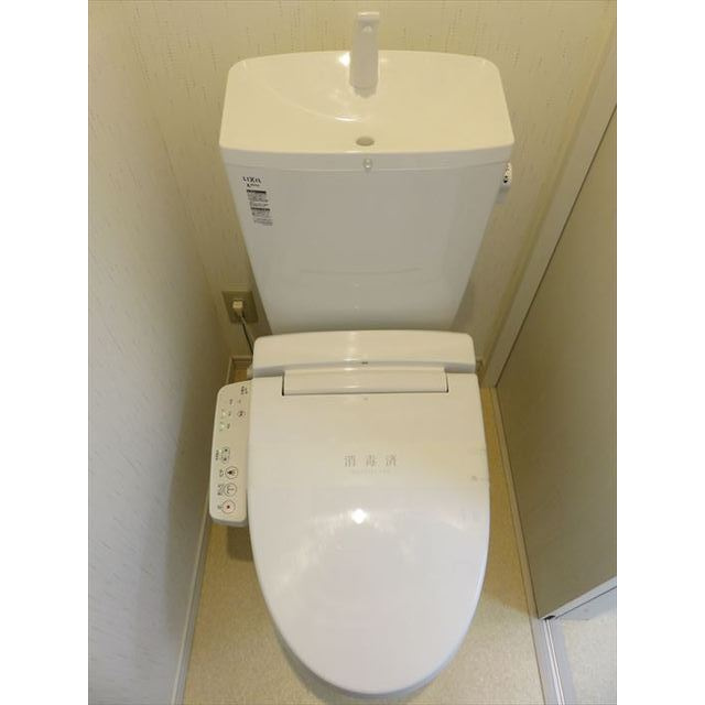 フォレストツインハウスⅡ A棟のトイレ|マストアイテム！温水洗浄便座♪