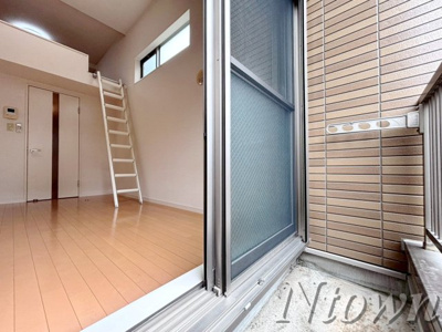 【バルコニー】 | カーサ・ルチア志賀本通 | 開放的で明るい空間を演出してくれるバルコニーです