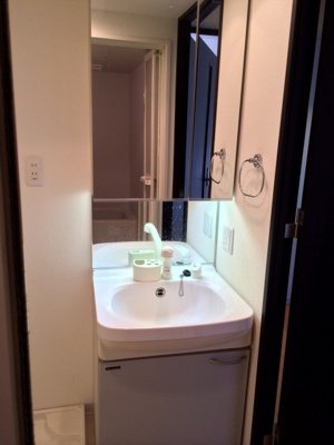 【独立洗面台】 | アドバンス大阪ベイストリート