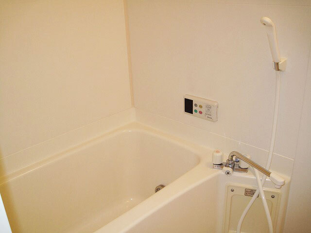 ルネージュKの浴室