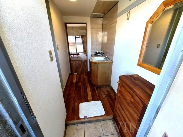 ユトリロサニーの玄関