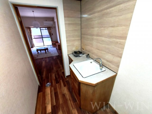 ユトリロサニーのキッチン