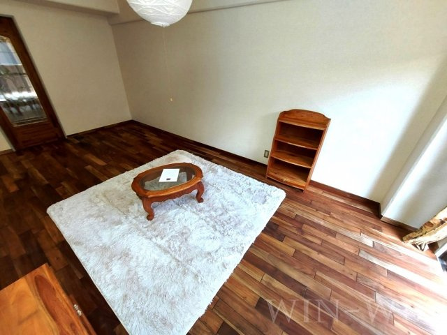 ユトリロサニーの居間・リビング