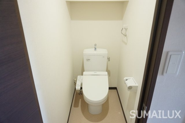 熊本市中央区新町２丁目の賃貸マンションのトイレ