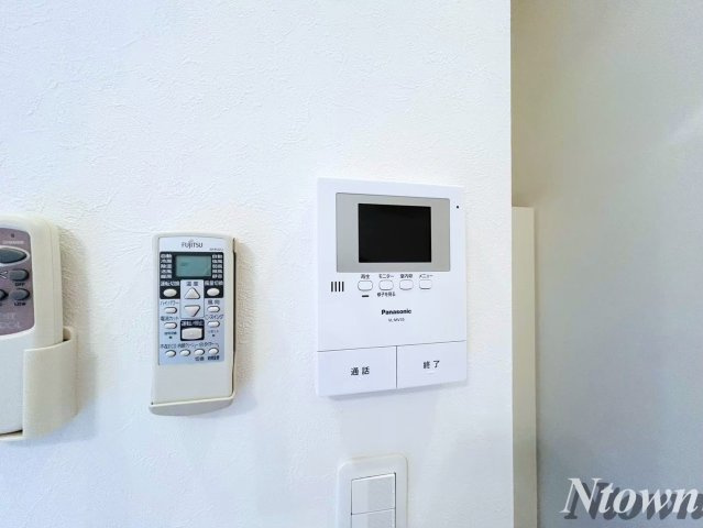 【セキュリティ】 | アークラヴィータ | モニター付きインターホンです。