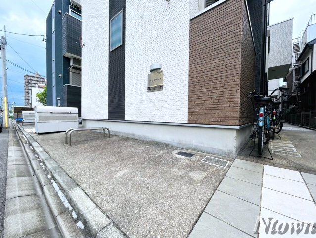 【駐車場】 | アークラヴィータ | 車をお持ちの方に嬉しい駐車場付きの物件です