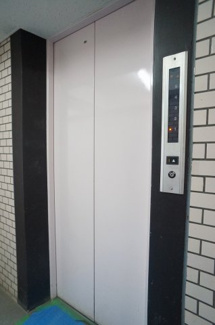 【ロビー】 | エレベーターあり。