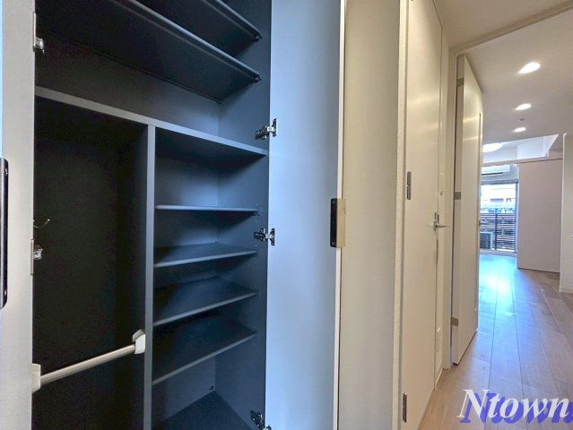 【収納】 | プレサンスジェネ新栄町駅前葵 | 便利な収納スペースです