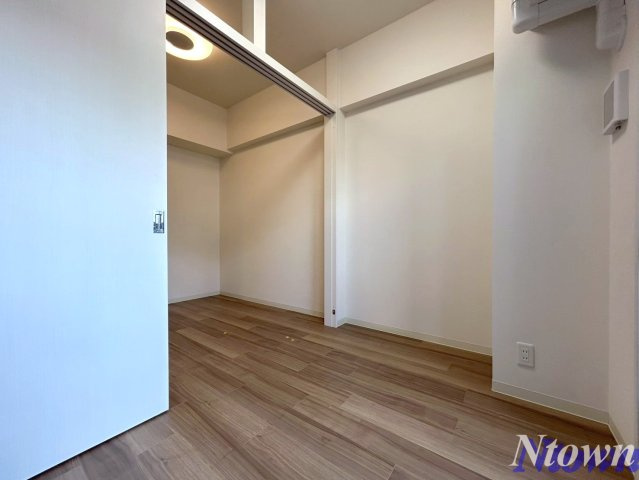 【居間・リビング】 | プレサンスジェネ新栄町駅前葵 | こちらの居間で趣味の時間をお楽しみください