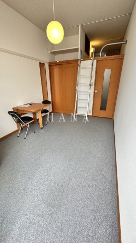 レオパレス霞ヶ関第1の居間・リビング