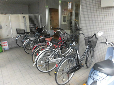 【その他共用部分】 | 大隅芙蓉ハイツ | 敷地内にある駐輪スペースです