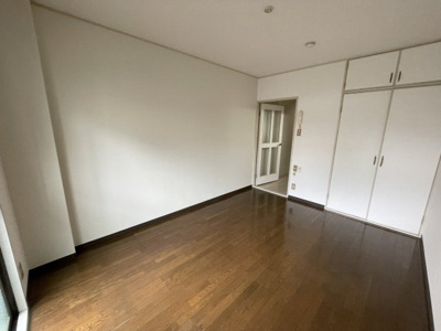 【居間・リビング】 | 大隅芙蓉ハイツ | こちらのリビングで趣味の時間をお楽しみください