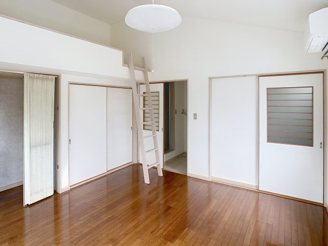 クリスタルハイツ（城西）の寝室