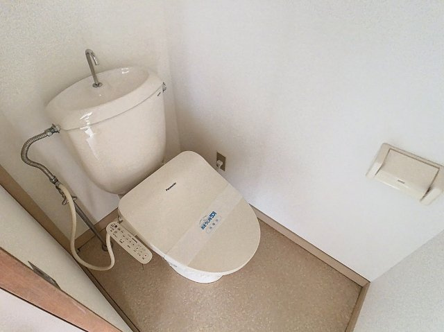 クリスタルハイツ（城西）のトイレ