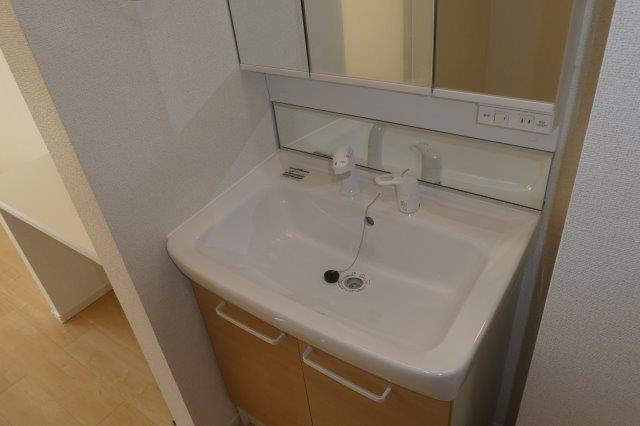 ル　レーヴBの独立洗面台|シャンプードレッサー