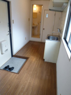 【内装】 | マリンパレス | 内装は落ち着いています