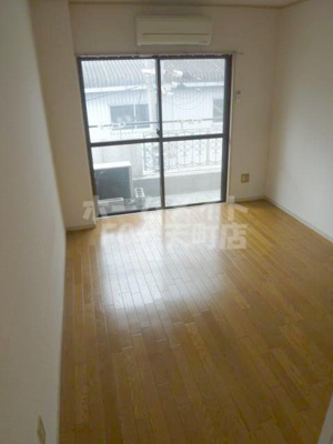 【居間・リビング】 | マリンパレス | 居間です