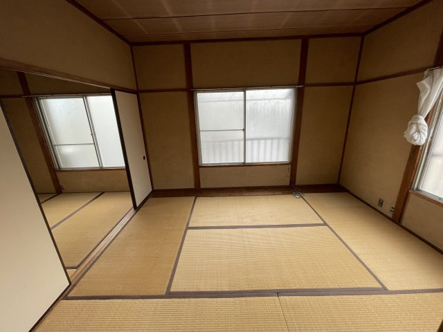 川奈　売アパートの和室|2階