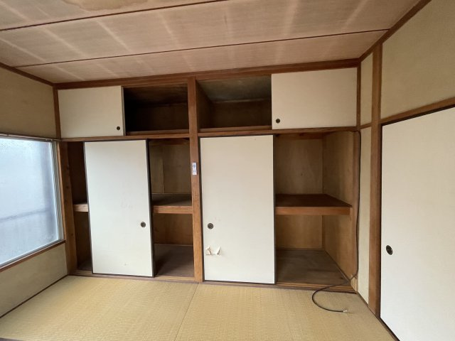 川奈　売アパートの和室|2階