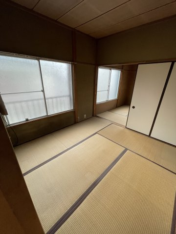 川奈　売アパートの和室|2階