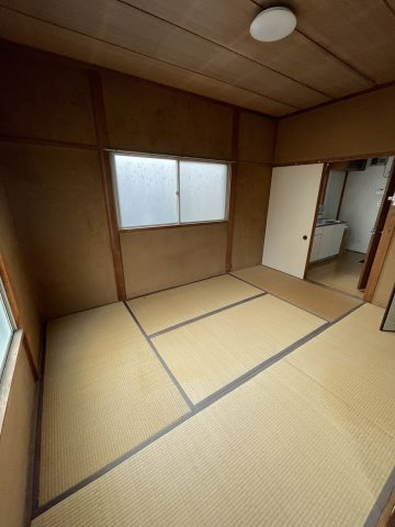 川奈　売アパートの和室|2階