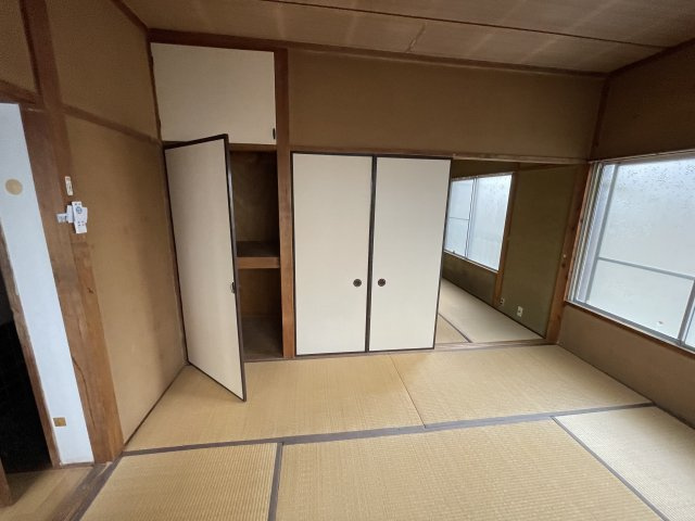 川奈　売アパートの和室|2階