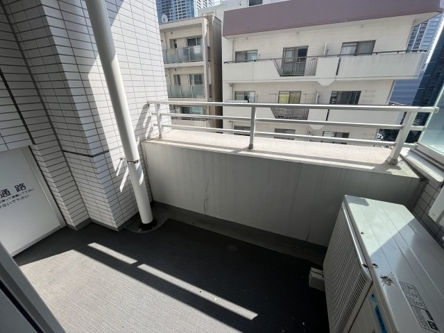 【バルコニー】