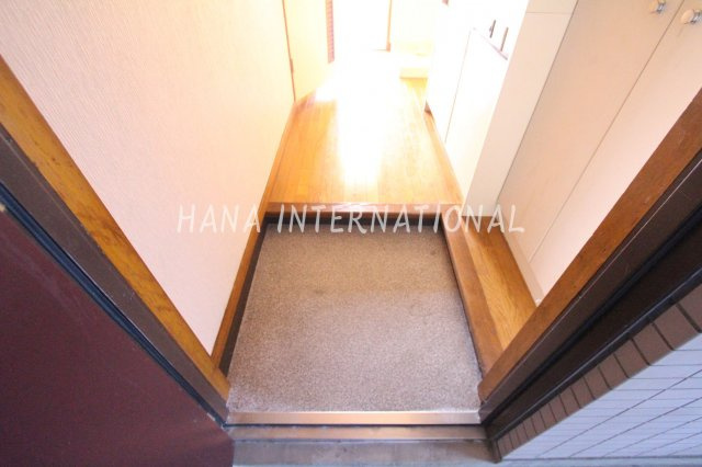 グランデュールアサノの玄関