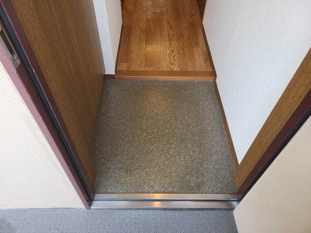 リヴィエル城屋敷｜名古屋市の賃貸ならMy賃貸の玄関|リヴィエル城屋敷