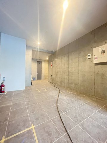 「防音マンション」ラシクラスINFINA新横浜のロビー|ゆとりのあるロビーです