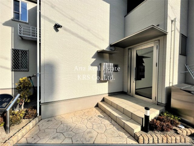 【エントランス】 | ラフィネ美喜 | 清潔感のあるエントランス！