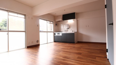 【居間・リビング】 | リバーサイドハイツ