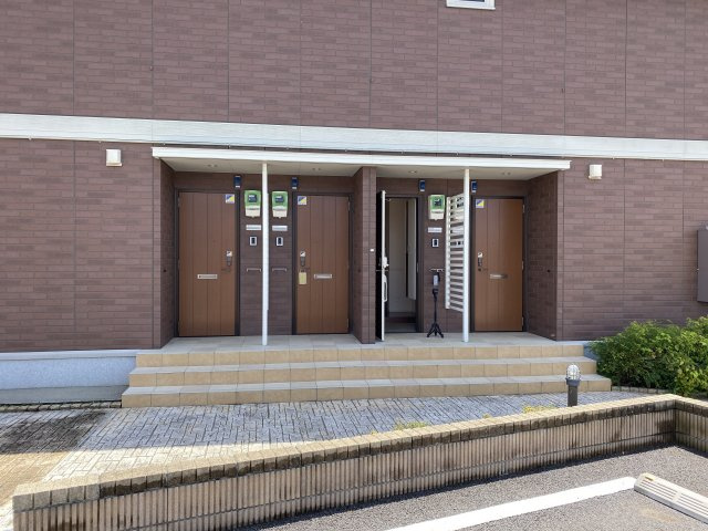 シュタットみどりのBのエントランス
