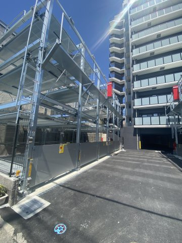 AZUR（アジュール）日吉町の駐車場