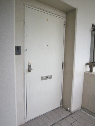 パールハイツの玄関