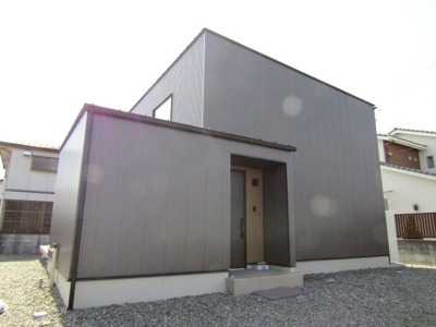 【外観】 | 中古戸建【未使用】　南アルプス市山寺 | おしゃれな外観です