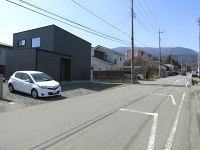 【前面道路含む現地写真】 | 中古戸建【未使用】　南アルプス市山寺 | 前面道路含む現地写真です