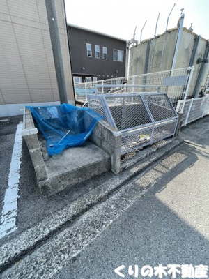 【その他共用部分】 | メゾンフォンティーヌ A棟 | 敷地内ゴミ捨て場です