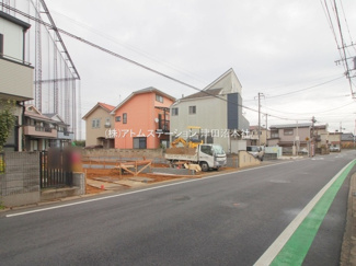 【前面道路含む現地写真】