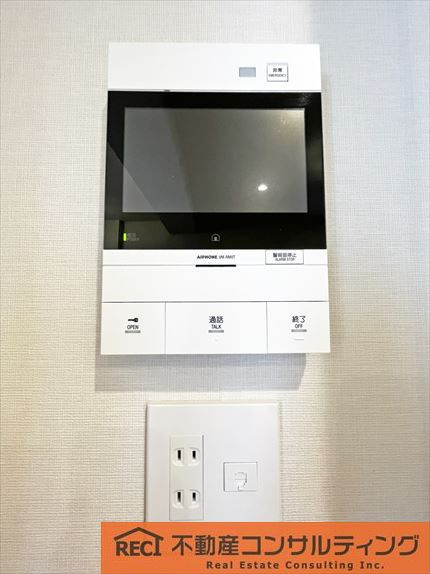 ワコーレ石屋川フラッツのエントランス