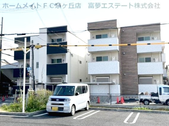 フジパレス泉大津Ⅰ番館の外観|右側：1番館　左側：2番館