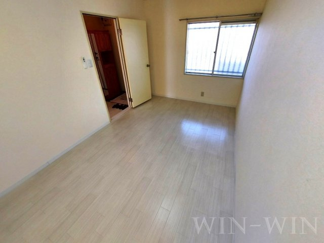 エバーグリーン三ツ相 C棟の和室