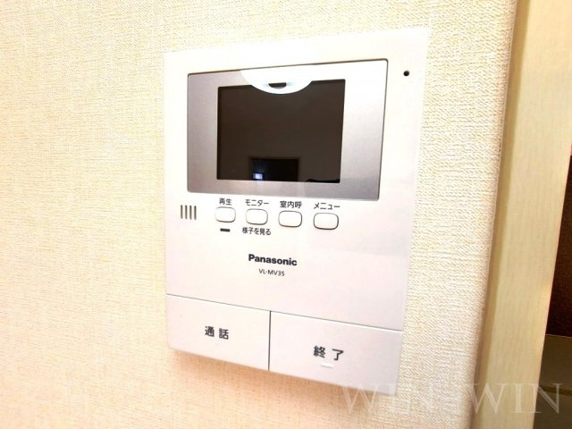 エバーグリーン三ツ相 C棟の駐車場