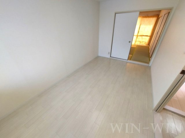 エバーグリーン三ツ相 C棟の寝室