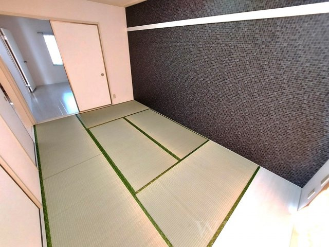 エバーグリーン三ツ相 C棟の居間・リビング