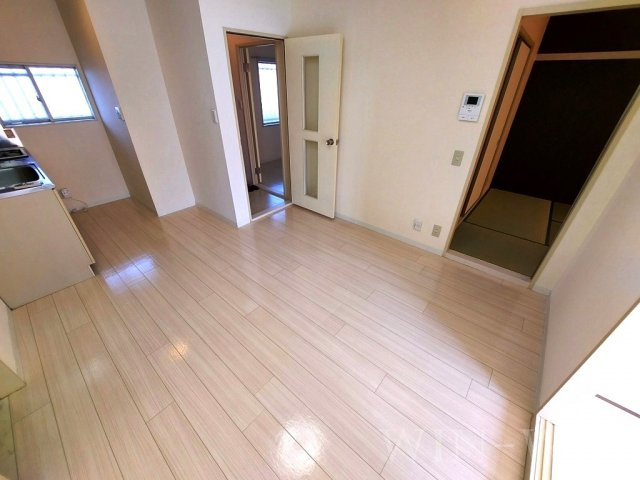 エバーグリーン三ツ相 C棟のキッチン