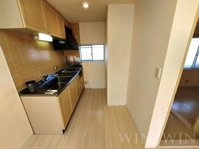 エバーグリーン三ツ相 C棟の居間・リビング